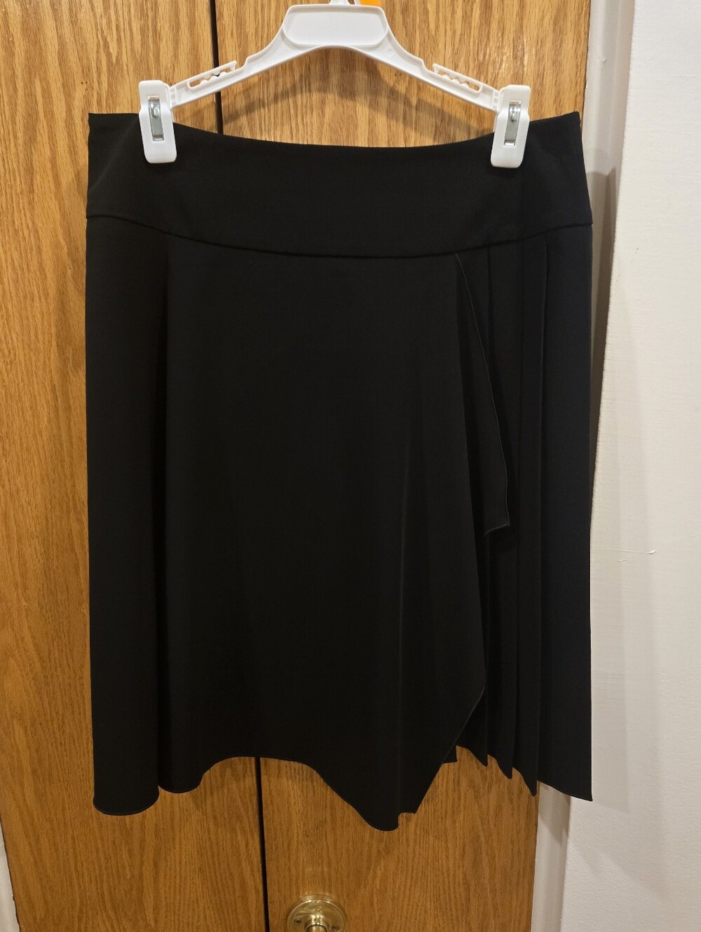 NWT Weekend Max Mara Black Asymmetrical Pleated-Panel Faux Wrap Front Skirt Sz10 - Picture 2 of 8